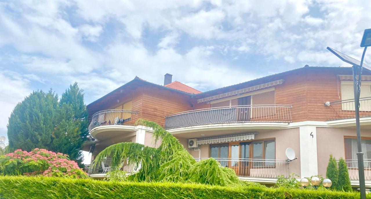 Selyemakacapartman Balatonlelle Buitenkant foto